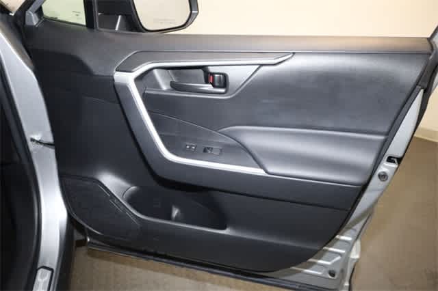 Thumbnail: 2023 Toyota RAV4 - 22