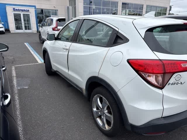 Thumbnail: 2016 Honda HR-V - 3
