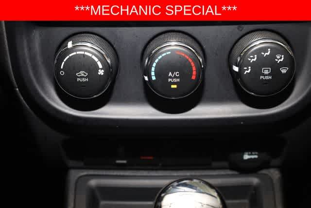 Thumbnail: 2014 Jeep Compass - 25