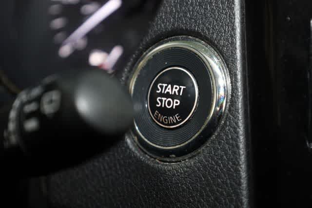 Thumbnail: 2018 Nissan Rogue - 32