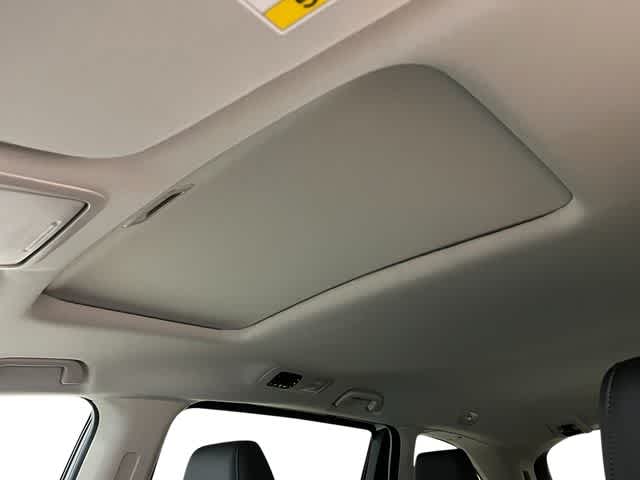 Thumbnail: 2026 Honda Odyssey - 21