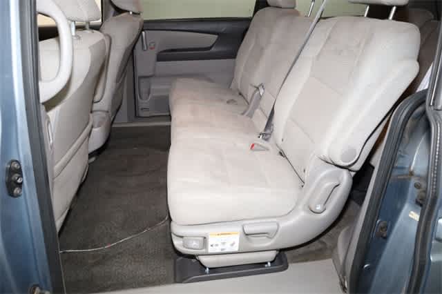 Thumbnail: 2013 Honda Odyssey - 21