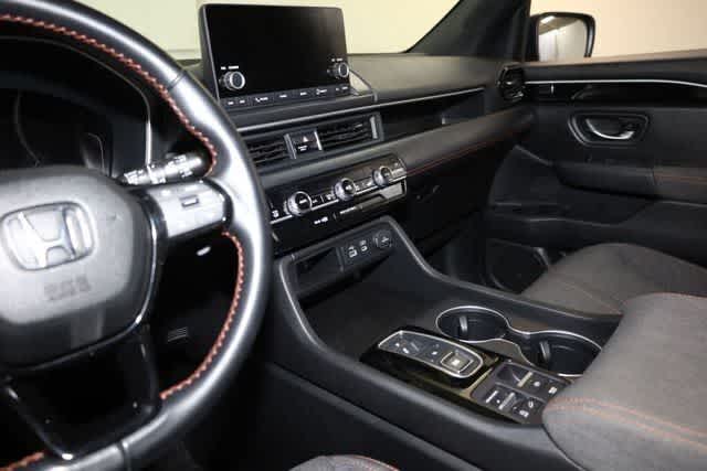 Thumbnail: 2024 Honda Pilot - 16