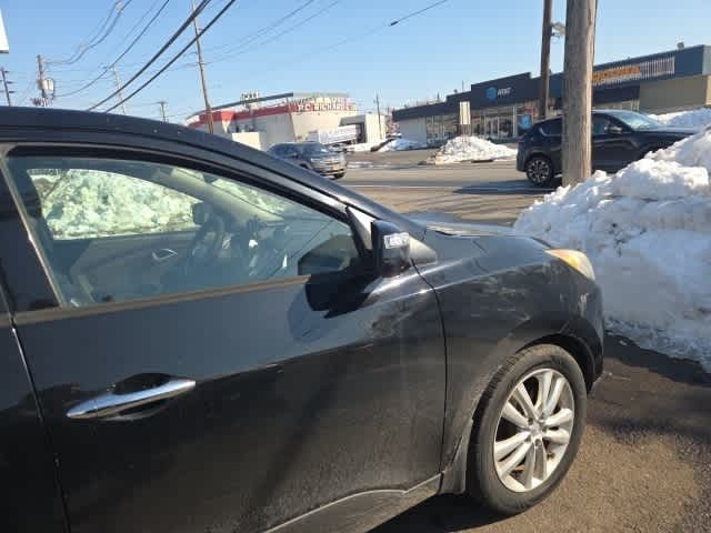 Thumbnail: 2011 Hyundai Tucson - 12