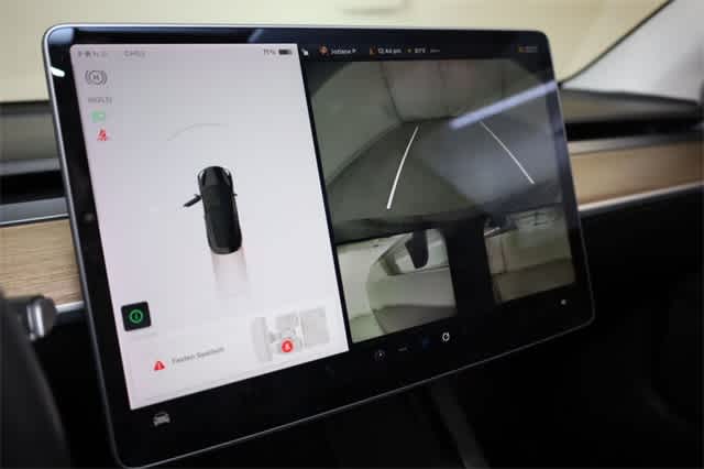 Thumbnail: 2022 Tesla Model 3 - 24