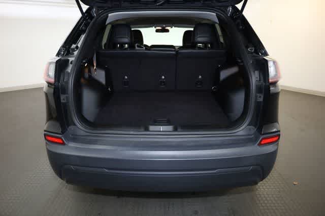 Thumbnail: 2019 Jeep Cherokee - 31