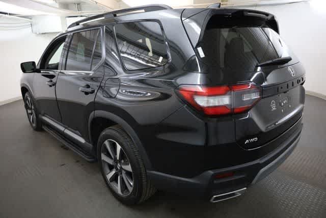 Thumbnail: 2023 Honda Pilot - 4