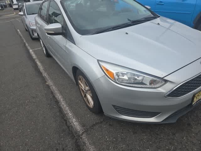 Thumbnail: 2015 Ford Focus - 18