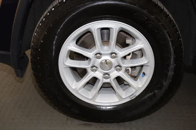 Thumbnail: 2018 Jeep Grand Cherokee - 35