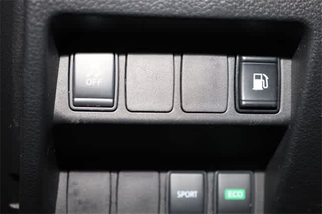 Thumbnail: 2018 Nissan Rogue - 27