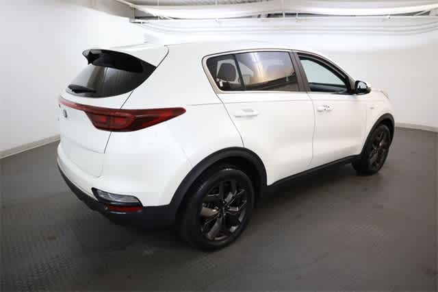 Thumbnail: 2022 Kia Sportage - 8
