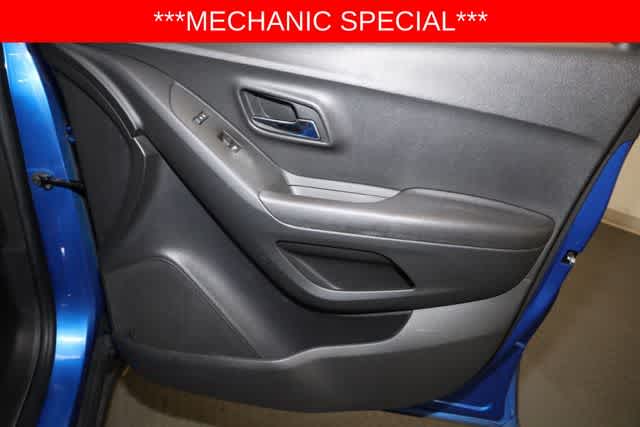 Thumbnail: 2016 Chevrolet Trax - 29
