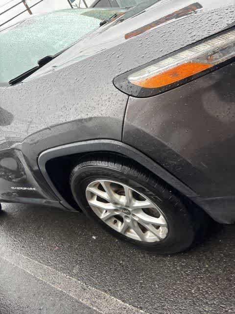 Thumbnail: 2015 Jeep Cherokee - 20