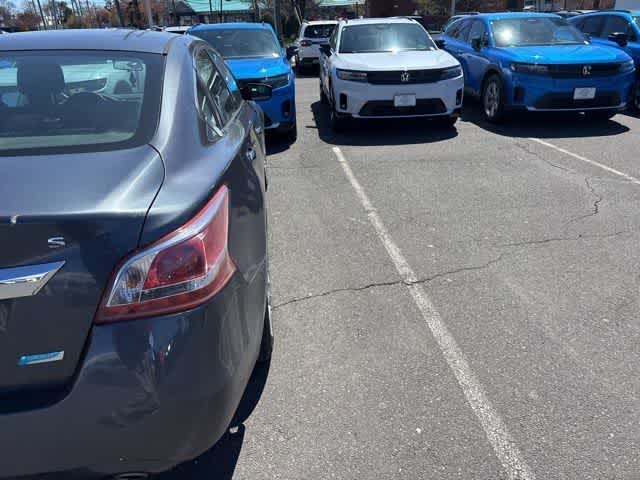 Thumbnail: 2013 Nissan Altima - 10