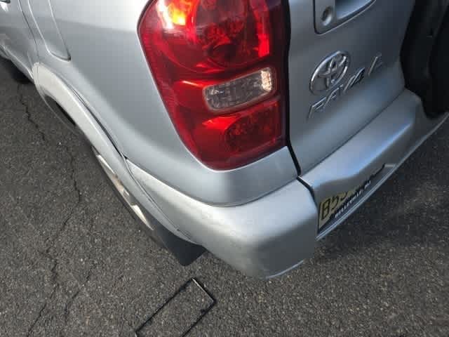 2005 Toyota RAV4 Base 25
