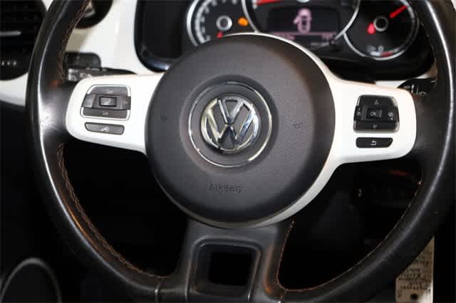 Thumbnail: 2015 Volkswagen Beetle - 30