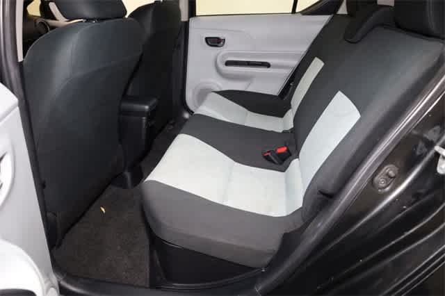 Thumbnail: 2014 Toyota Prius c - 21