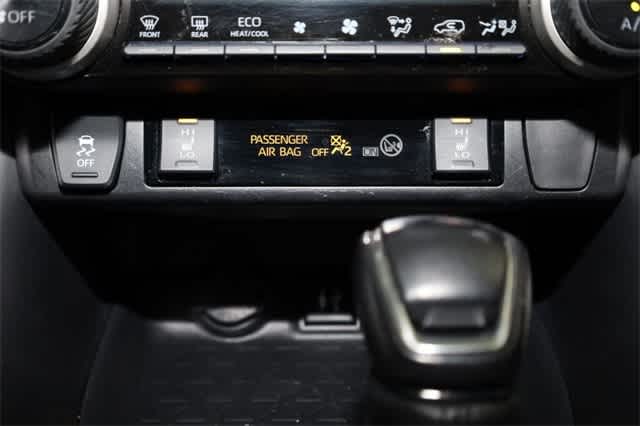 Thumbnail: 2019 Toyota RAV4 - 30