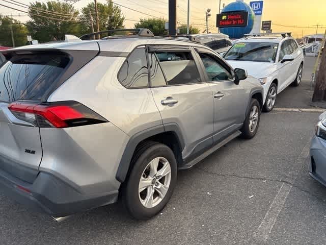 Thumbnail: 2021 Toyota RAV4 - 10