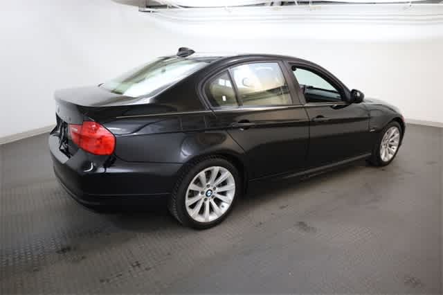 Thumbnail: 2011 BMW 3 Series - 8