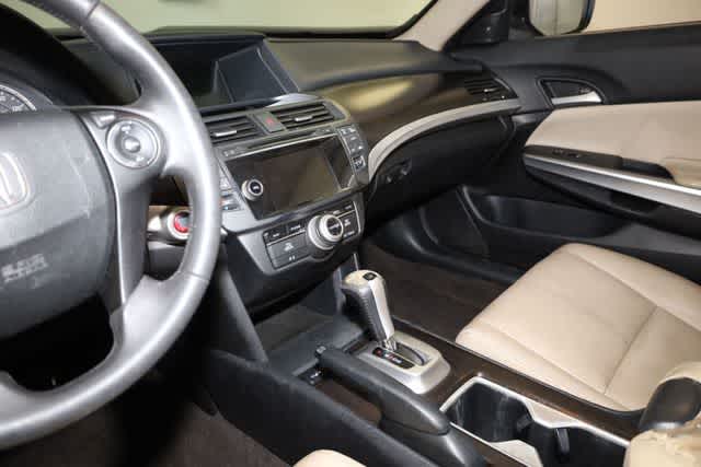 Thumbnail: 2014 Honda Crosstour - 16