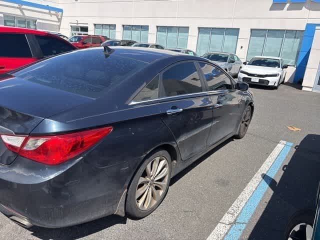 Thumbnail: 2011 Hyundai Sonata - 10