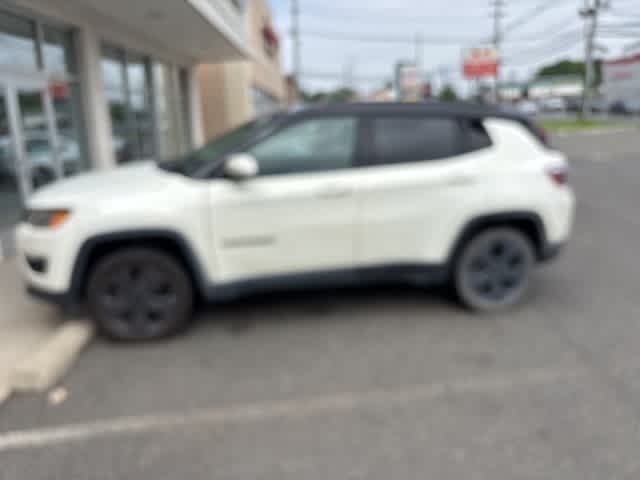 Thumbnail: 2019 Jeep Compass - 3
