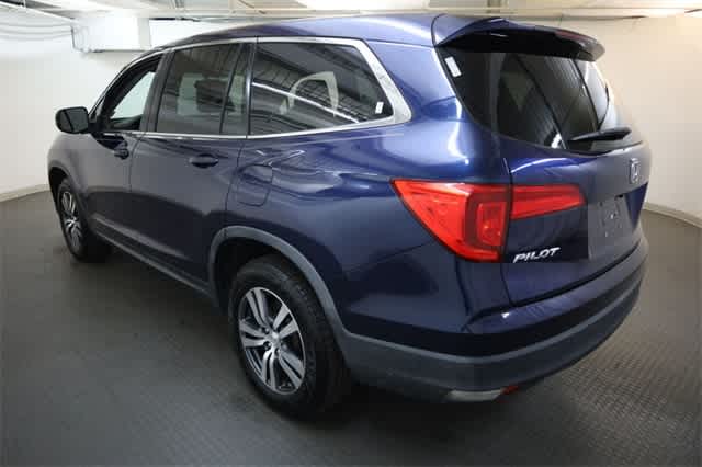 Thumbnail: 2017 Honda Pilot - 4