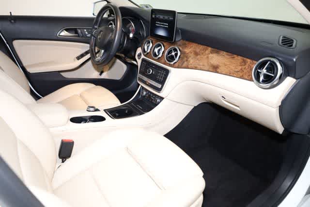 Thumbnail: 2020 Mercedes-Benz GLA - 34