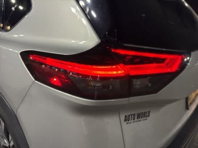 Thumbnail: 2021 Nissan Rogue - 26