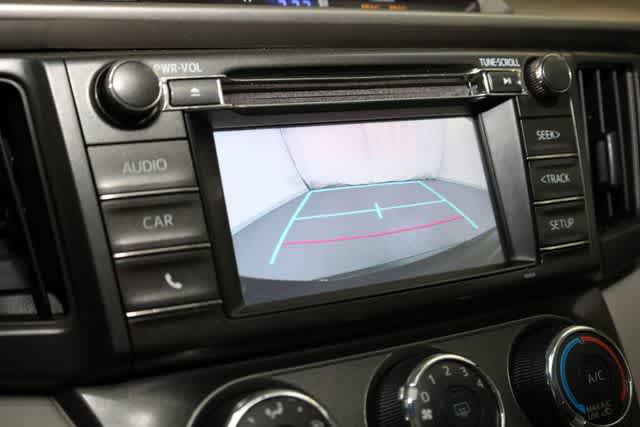 Thumbnail: 2015 Toyota RAV4 - 17