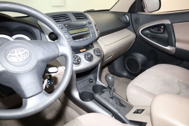 Thumbnail: 2008 Toyota RAV4 - 23