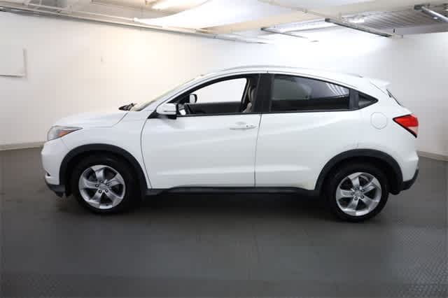 Thumbnail: 2016 Honda HR-V - 3