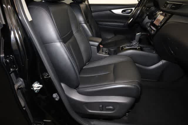 Thumbnail: 2020 Nissan Rogue Sport - 37