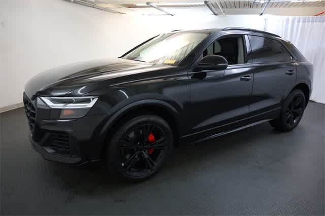 2022 Audi Q8 Premium 2