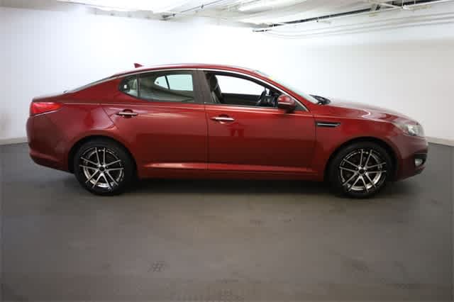 2013 Kia Optima LX 9