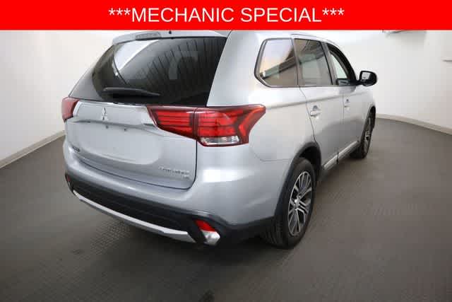 Thumbnail: 2016 Mitsubishi Outlander - 7