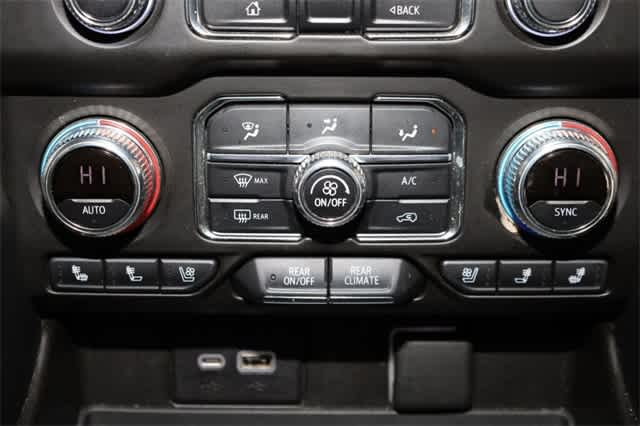 Thumbnail: 2021 GMC Yukon XL - 38