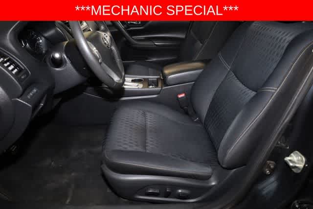 Thumbnail: 2017 Nissan Altima - 15