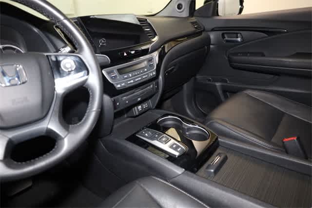 Thumbnail: 2019 Honda Pilot - 24