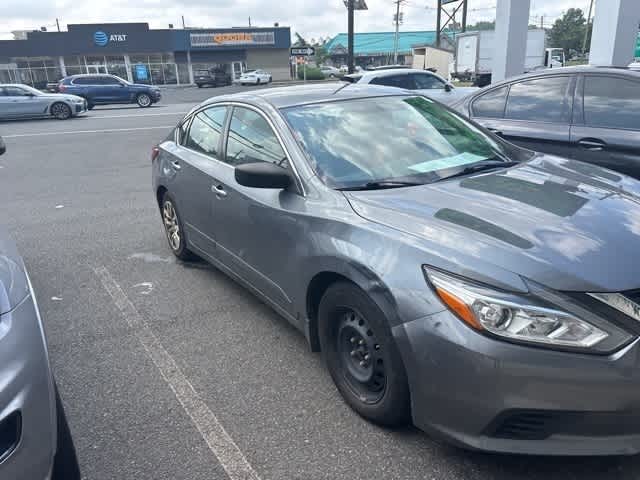 Thumbnail: 2018 Nissan Altima - 20