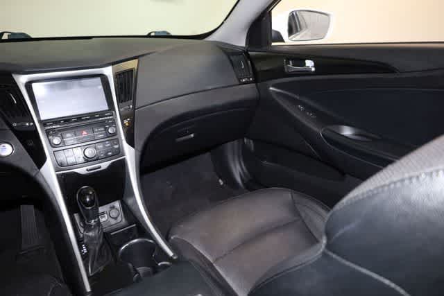 Thumbnail: 2014 Hyundai Sonata - 25