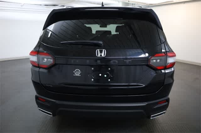 Thumbnail: 2023 Honda Pilot - 6
