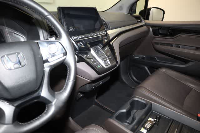 Thumbnail: 2018 Honda Odyssey - 16