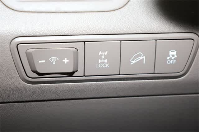 Thumbnail: 2011 Hyundai Tucson - 25