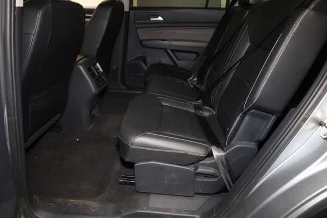 Thumbnail: 2022 Volkswagen Atlas - 21