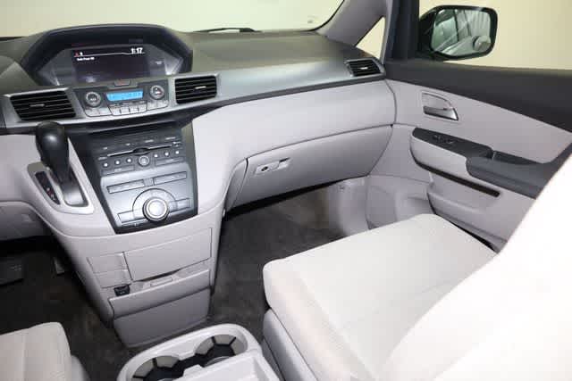 Thumbnail: 2012 Honda Odyssey - 23