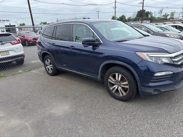 Thumbnail: 2017 Honda Pilot - 7