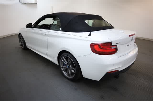 Thumbnail: 2016 BMW 2 Series - 4