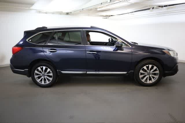 Thumbnail: 2018 Subaru Outback - 9